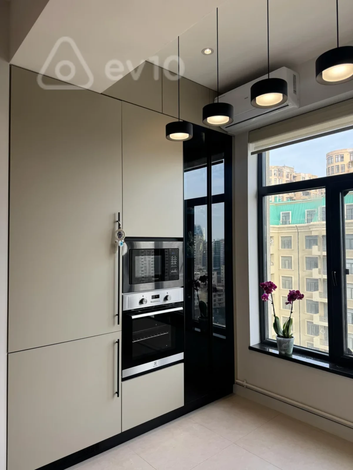 Kirayə verilir 2 otaqlı yeni tikili 94 m²