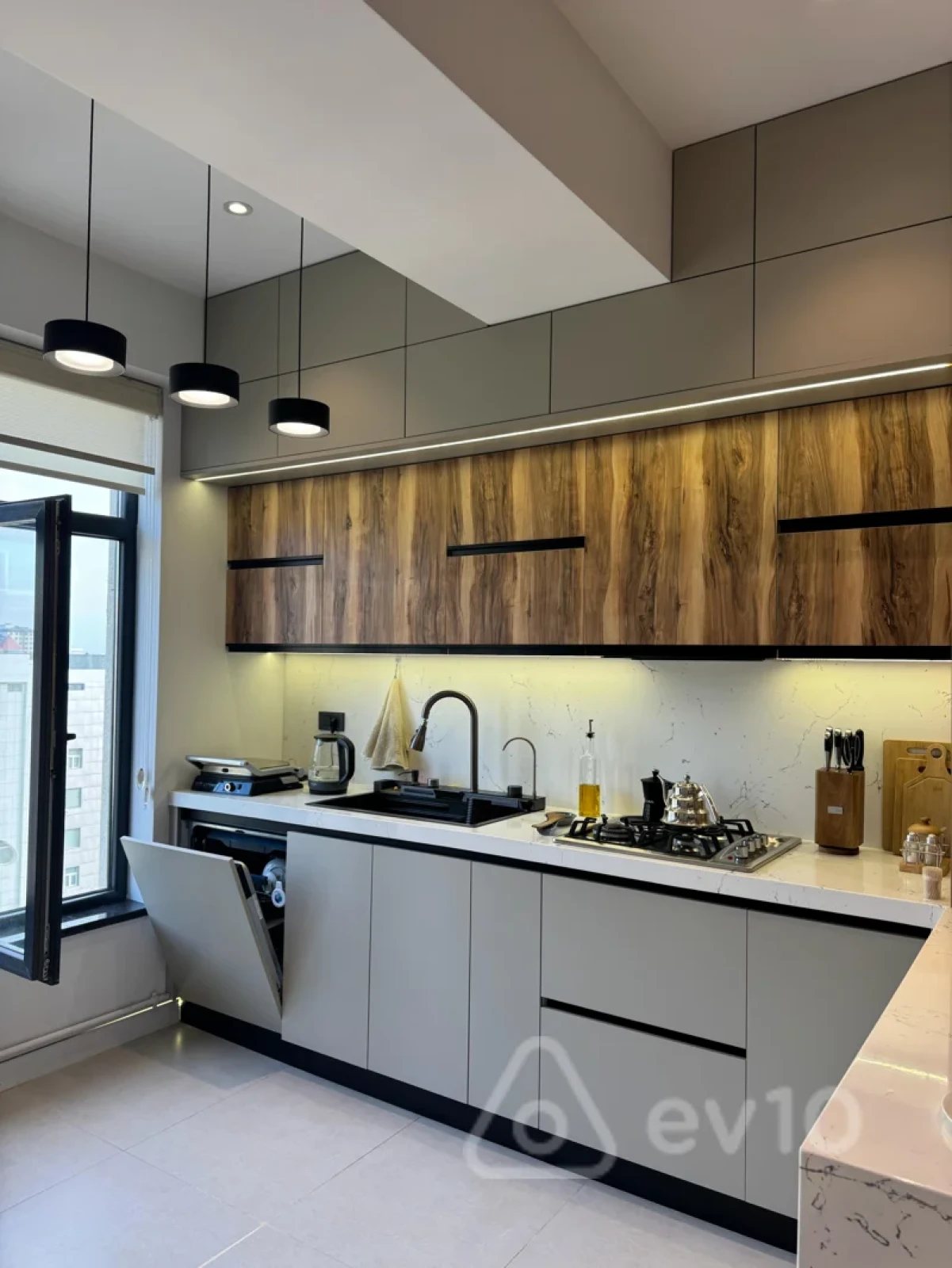 Kirayə verilir 2 otaqlı yeni tikili 94 m²