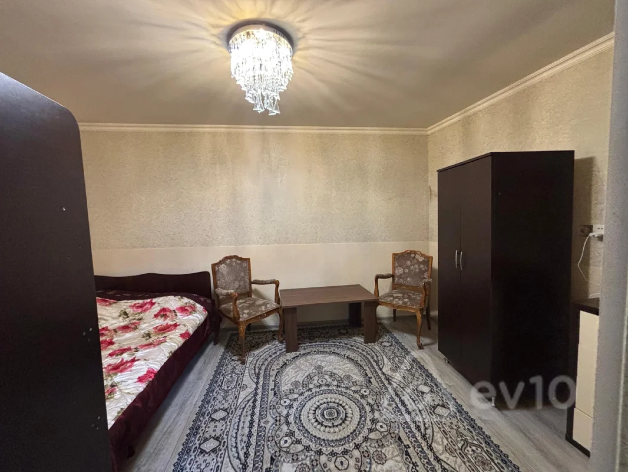 Kirayə verilir 2 otaqlı həyət evi 42 m²