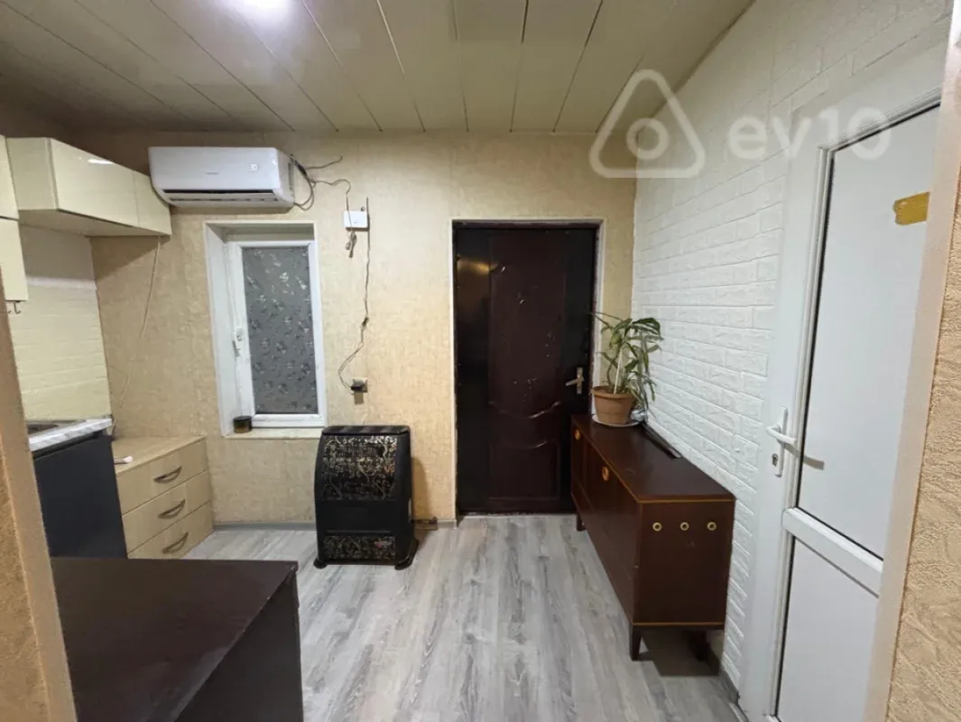 Kirayə verilir 2 otaqlı həyət evi 42 m²