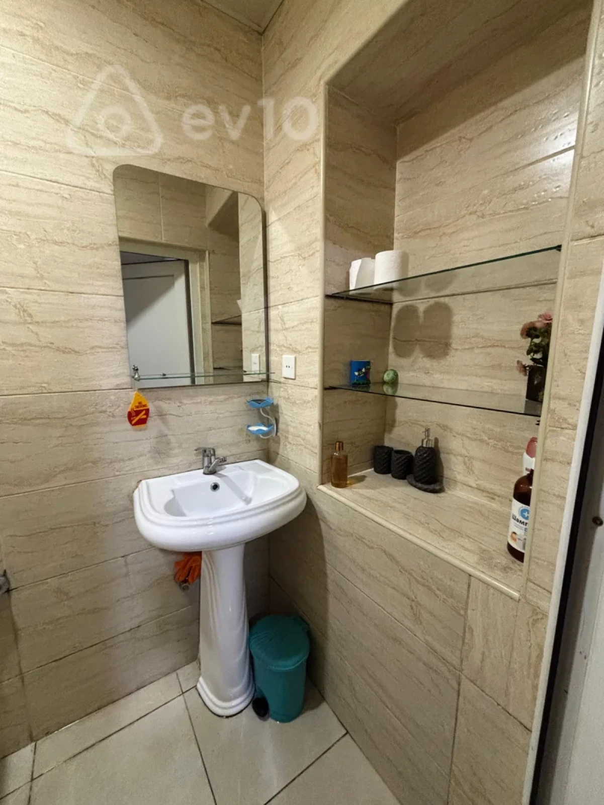 Kirayə verilir 2 otaqlı həyət evi 42 m²