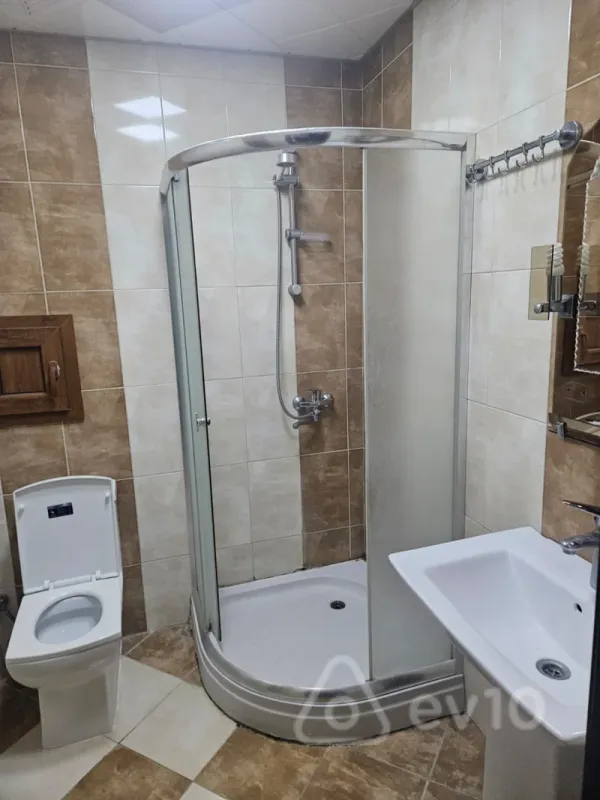 Kirayə verilir 2 otaqlı yeni tikili 70 m²