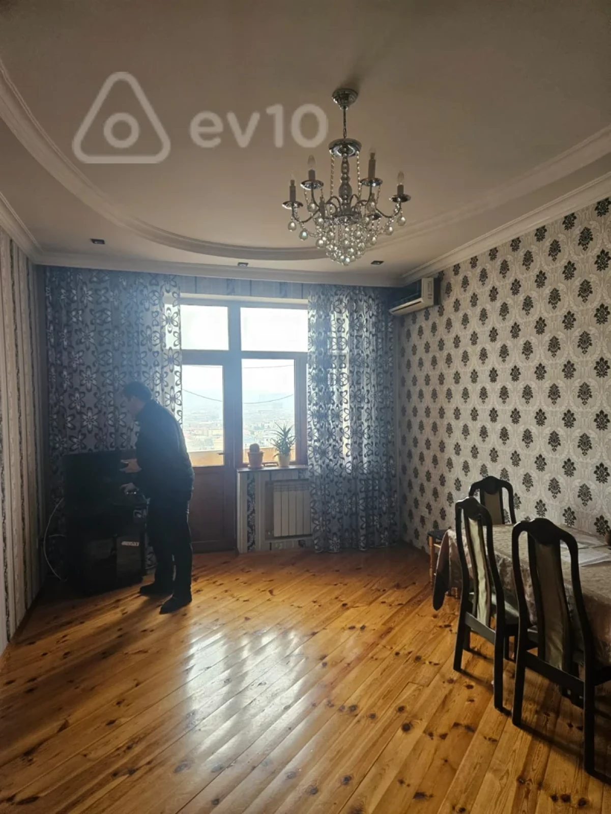 Kirayə verilir 2 otaqlı yeni tikili 70 m²