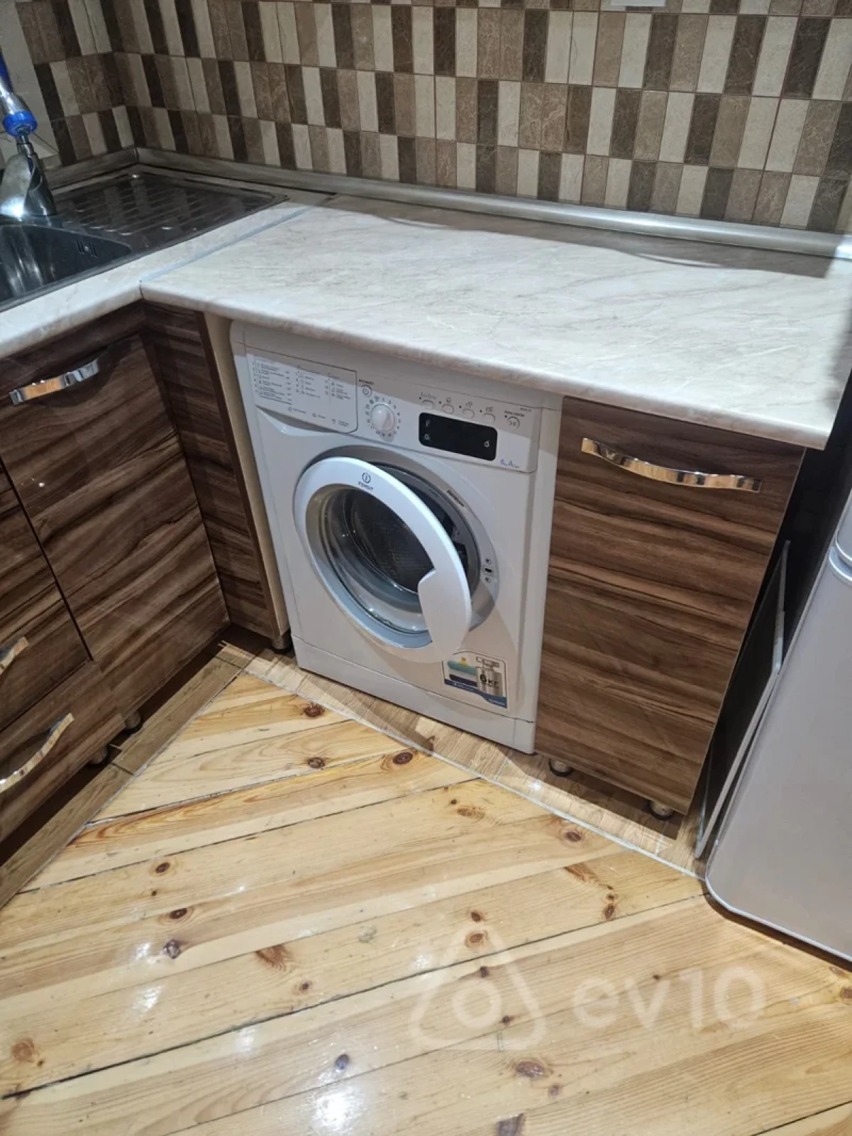 Kirayə verilir 2 otaqlı yeni tikili 70 m²