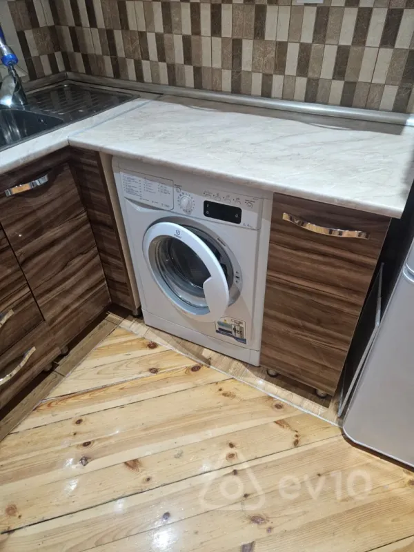 Kirayə verilir 2 otaqlı yeni tikili 70 m²