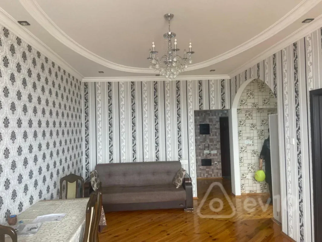 Kirayə verilir 2 otaqlı yeni tikili 70 m²