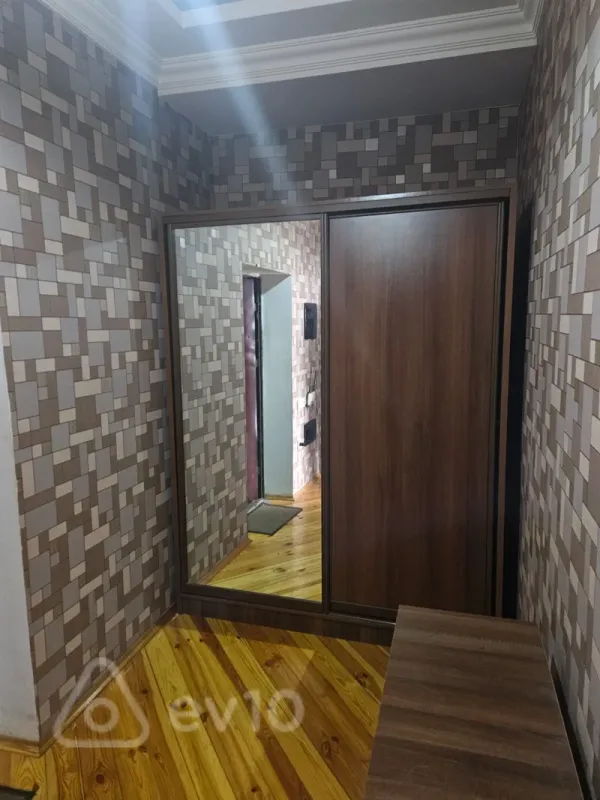 Kirayə verilir 2 otaqlı yeni tikili 70 m²