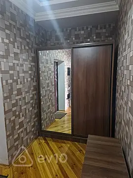 Kirayə verilir 2 otaqlı yeni tikili 70 m²