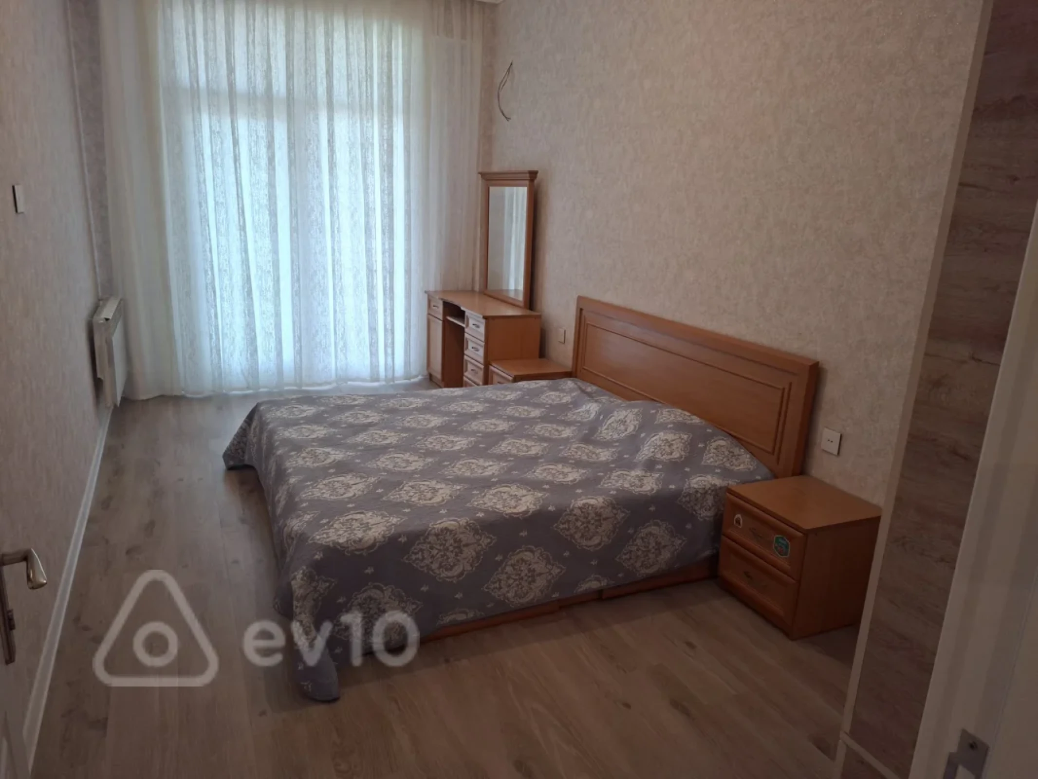 Kirayə verilir 2 otaqlı yeni tikili 77 m²