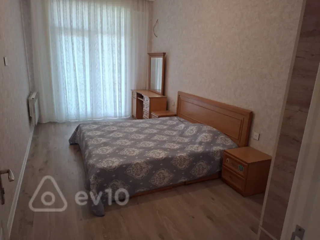 Kirayə verilir 2 otaqlı yeni tikili 77 m²