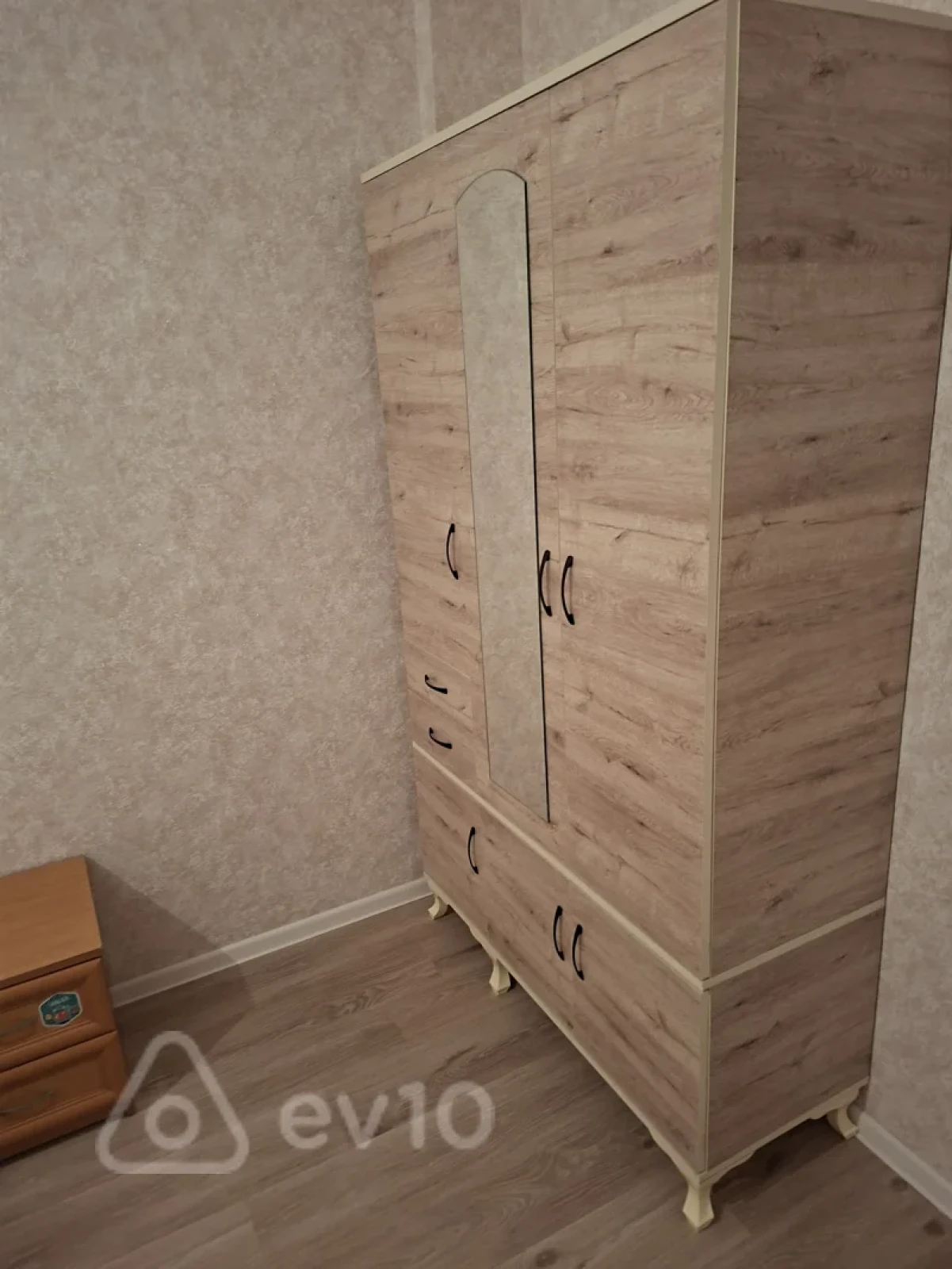 Kirayə verilir 2 otaqlı yeni tikili 77 m²