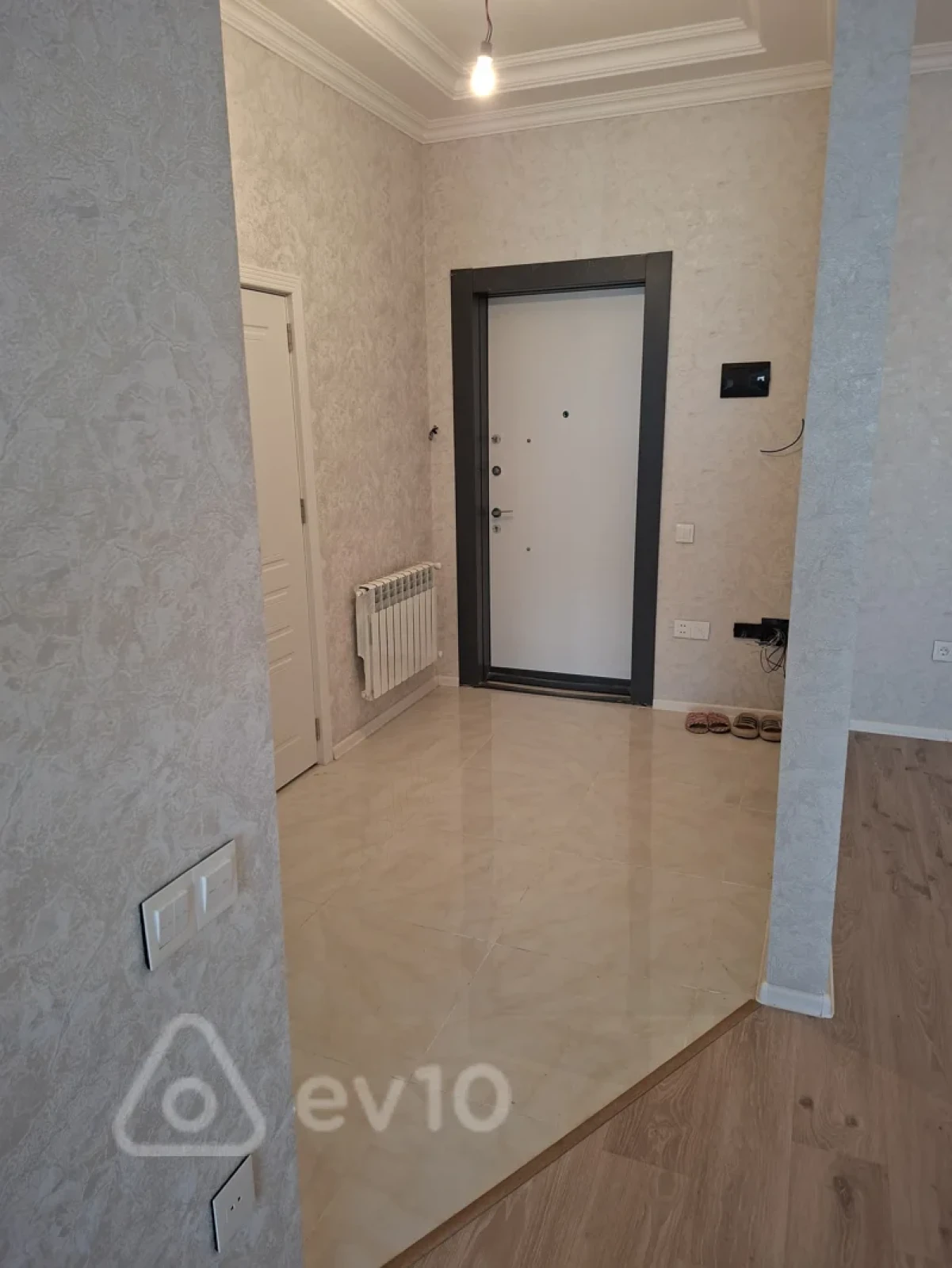 Kirayə verilir 2 otaqlı yeni tikili 77 m²