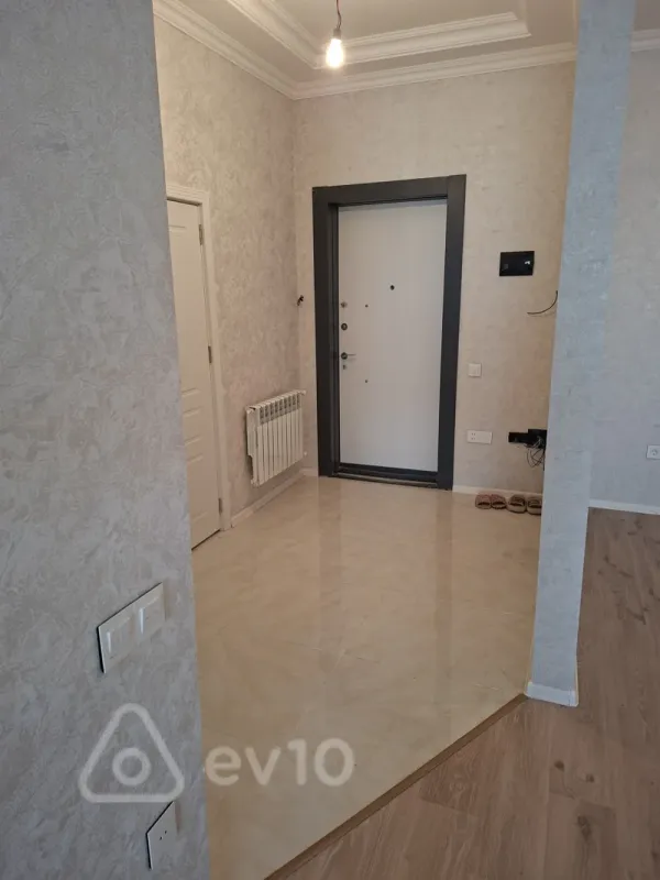 Kirayə verilir 2 otaqlı yeni tikili 77 m²