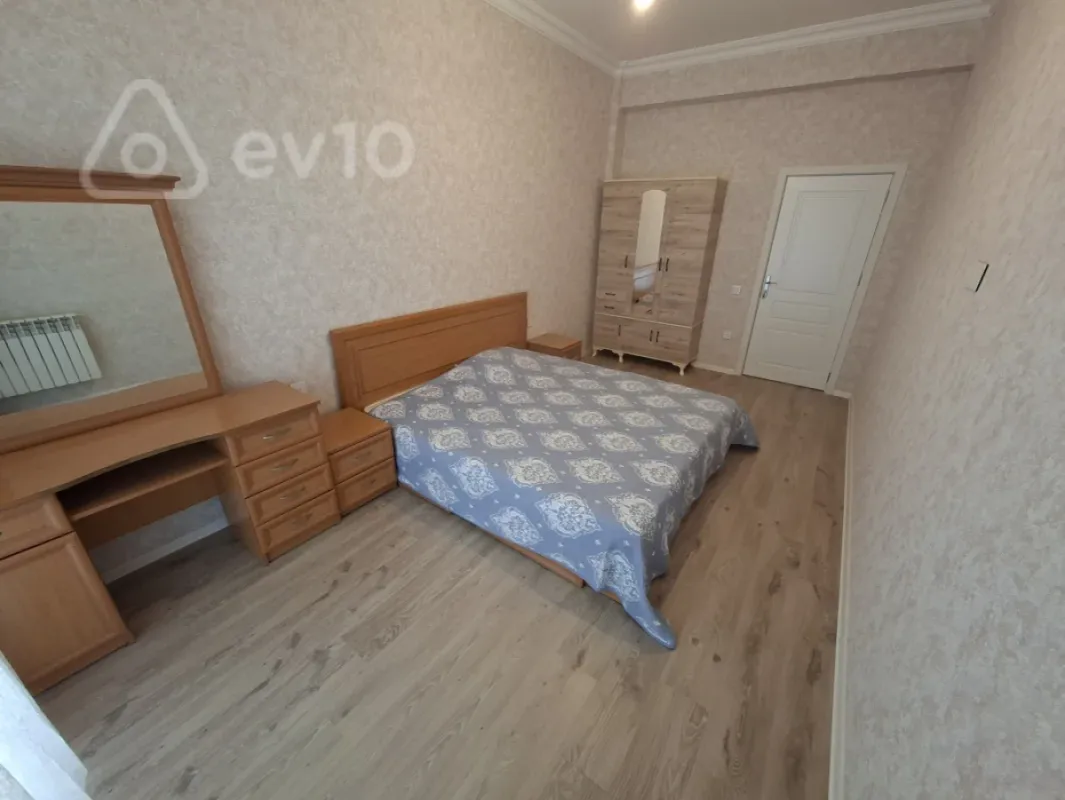Kirayə verilir 2 otaqlı yeni tikili 77 m²