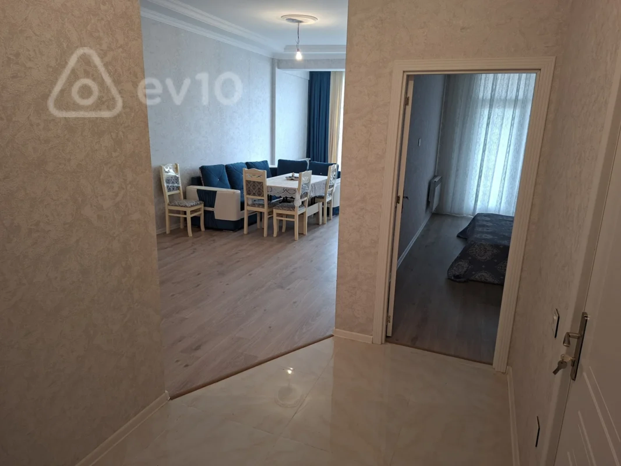 Kirayə verilir 2 otaqlı yeni tikili 77 m²