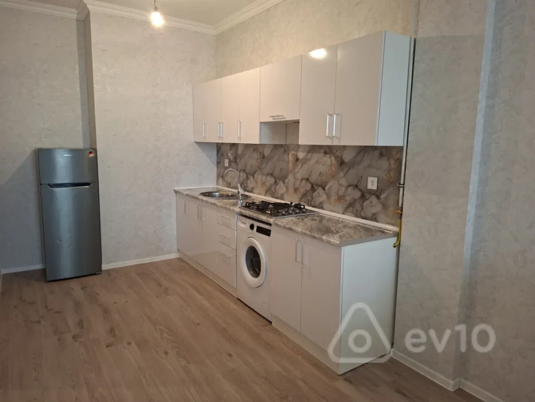 Kirayə verilir 2 otaqlı yeni tikili 77 m²