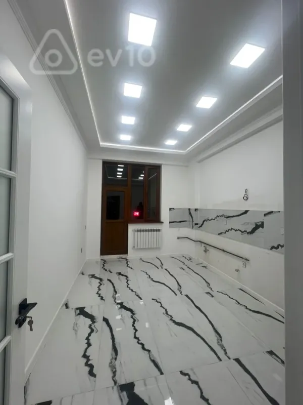 Satılır 3 otaqlı yeni tikili 127 m²