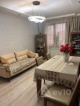 Satılır 3 otaqlı köhnə tikili 72 m² — Sumqayıt 3 otaq 72.00 m²