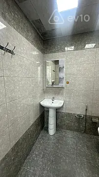 Kirayə verilir 2 otaqlı köhnə tikili 53 m²