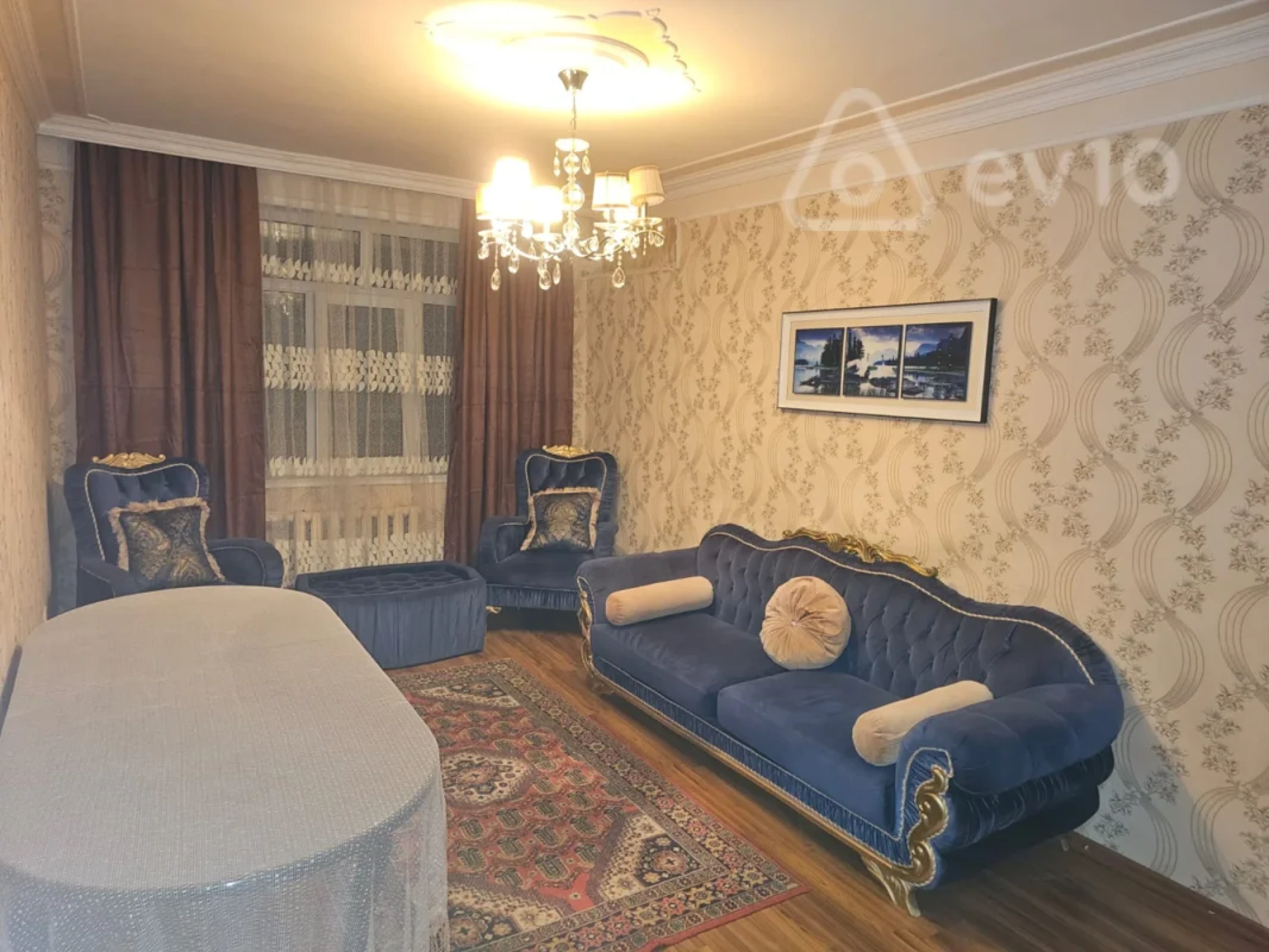 Kirayə verilir 4 otaqlı köhnə tikili 97 m²