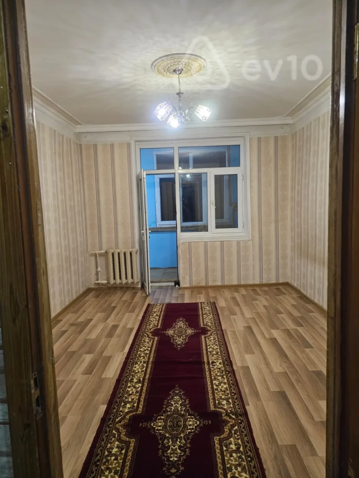Kirayə verilir 4 otaqlı köhnə tikili 97 m²
