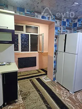 Kirayə verilir 4 otaqlı köhnə tikili 97 m²