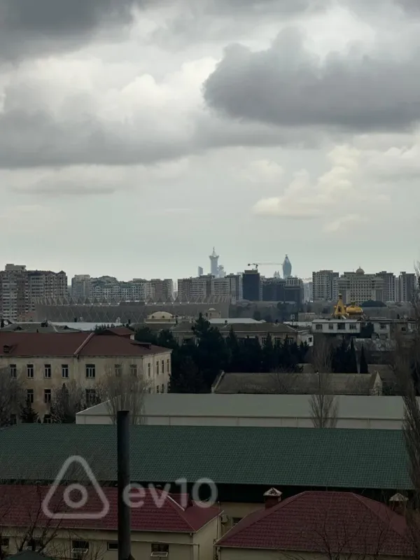 Satılır 3 otaqlı köhnə tikili 85 m²