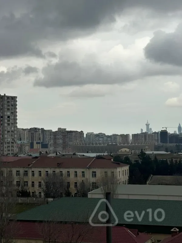 Satılır 3 otaqlı köhnə tikili 85 m²