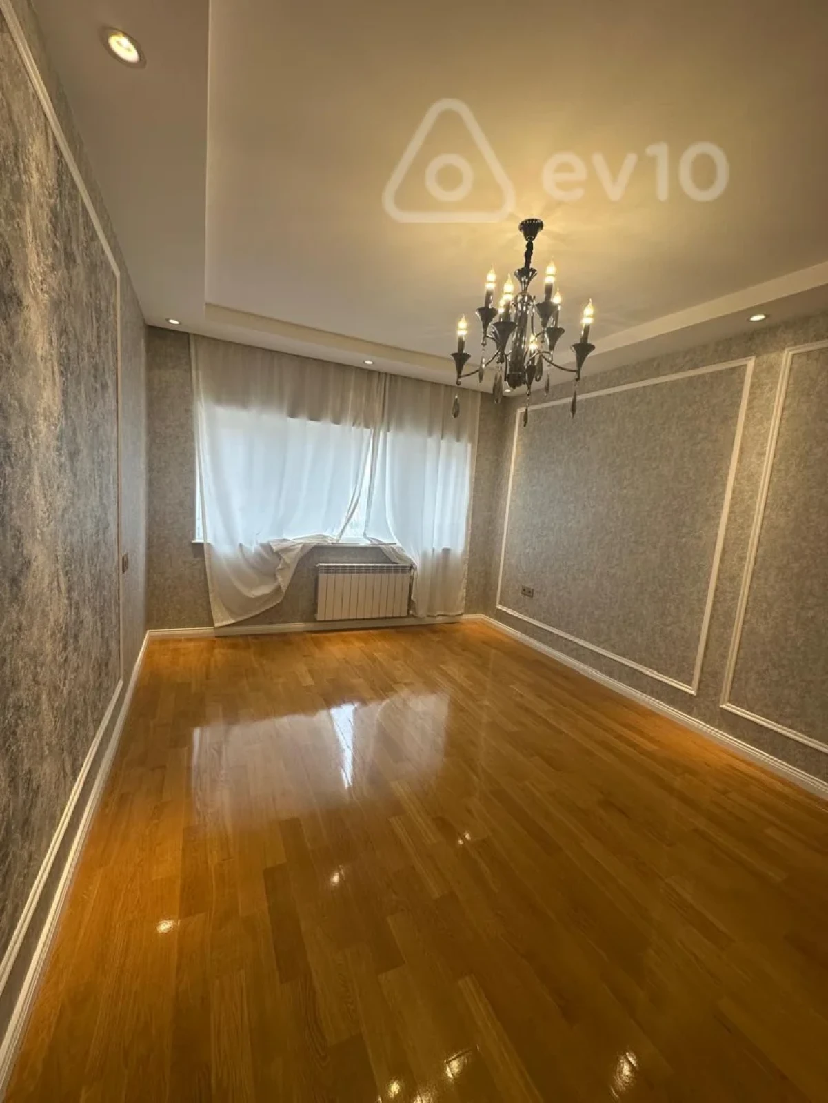 Satılır 3 otaqlı köhnə tikili 85 m²