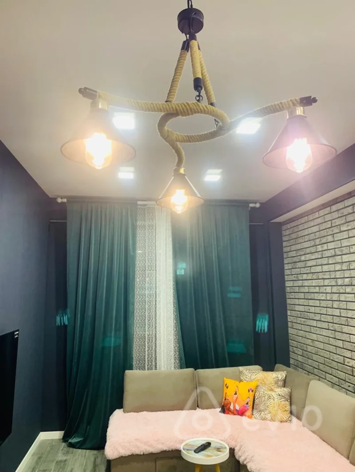 Kirayə verilir 2 otaqlı yeni tikili 60 m²