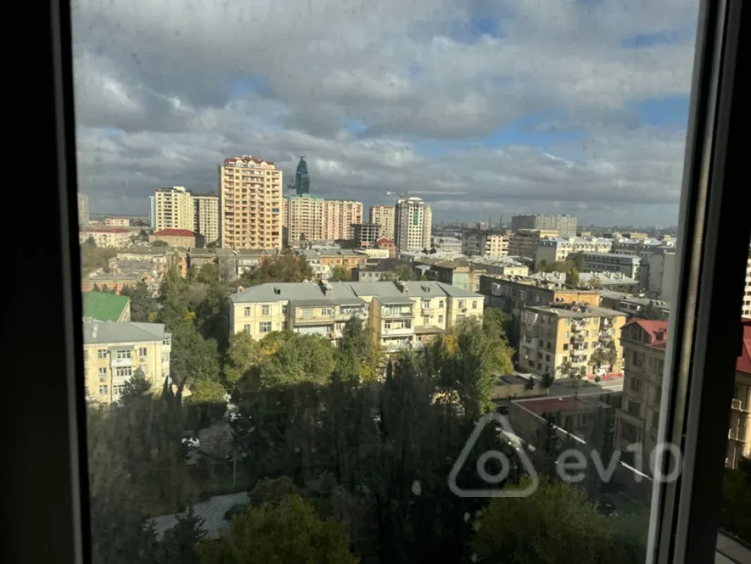 Kirayə verilir 2 otaqlı yeni tikili 90 m²