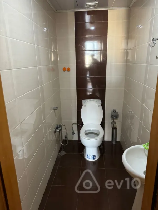 Kirayə verilir 2 otaqlı yeni tikili 90 m²