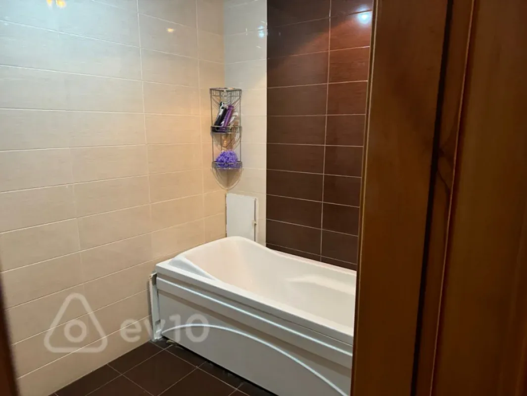 Kirayə verilir 2 otaqlı yeni tikili 90 m²