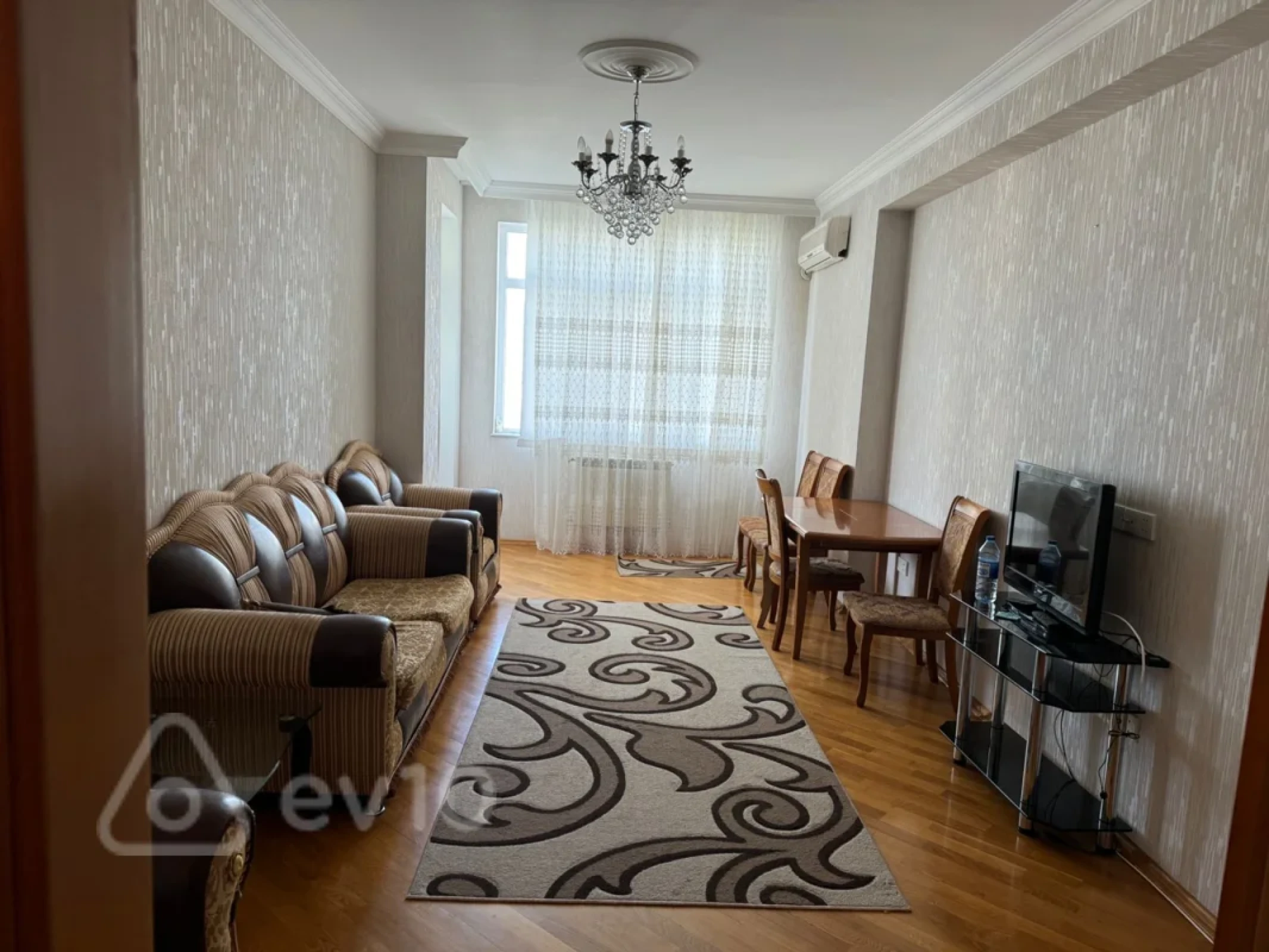 Kirayə verilir 2 otaqlı yeni tikili 90 m²