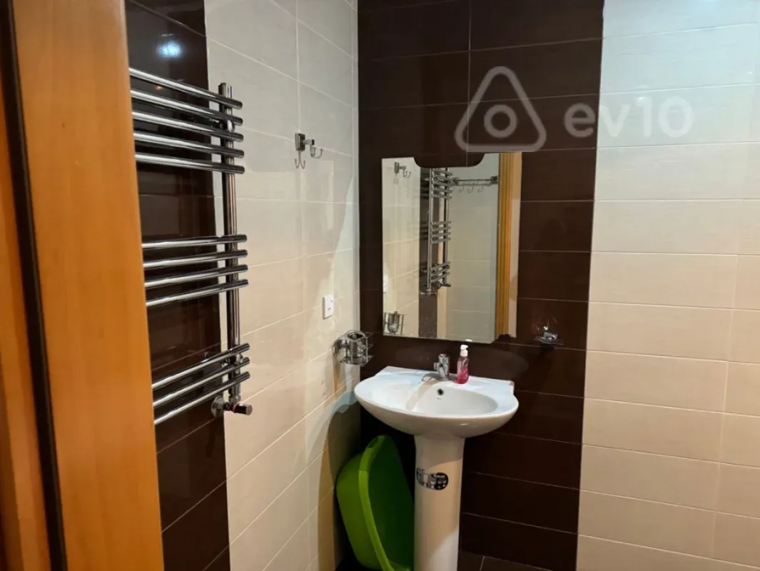 Kirayə verilir 2 otaqlı yeni tikili 90 m²