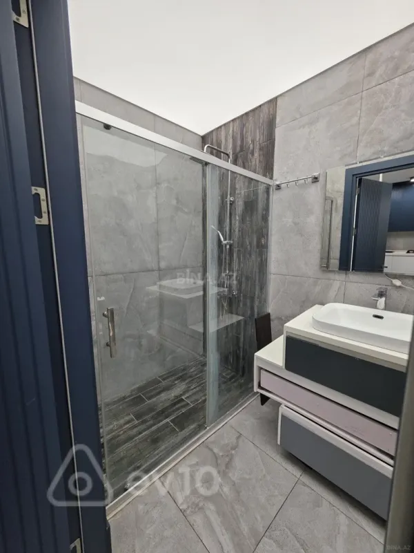 Kirayə verilir 2 otaqlı yeni tikili 78 m²