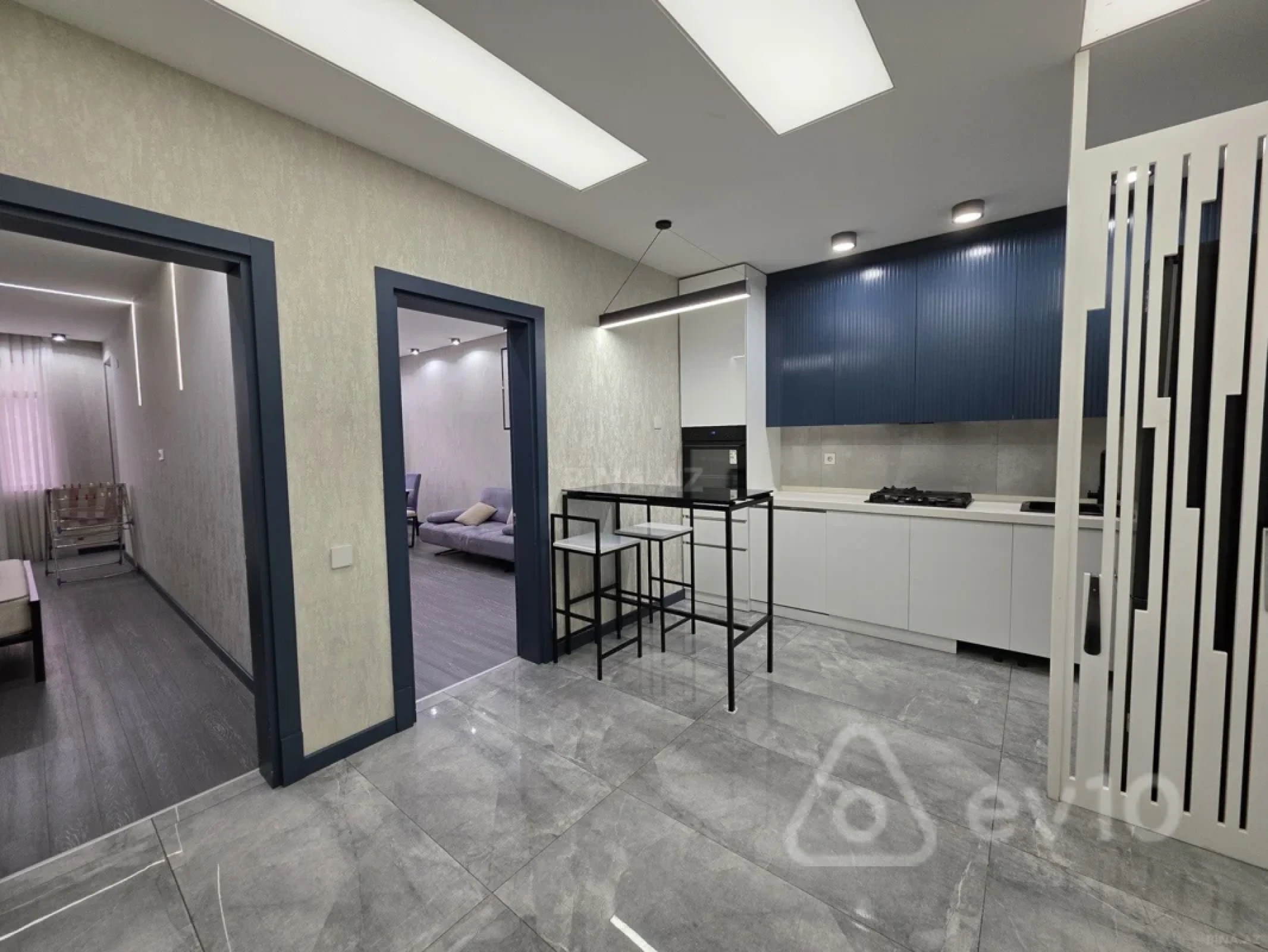 Kirayə verilir 2 otaqlı yeni tikili 78 m²