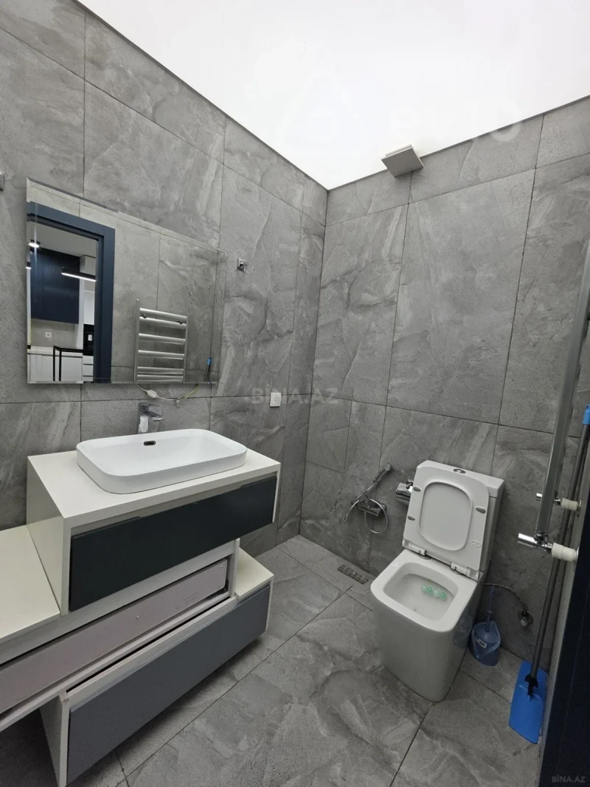 Kirayə verilir 2 otaqlı yeni tikili 78 m²