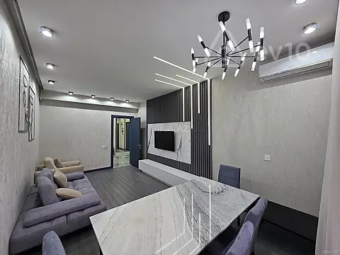 Kirayə verilir 2 otaqlı yeni tikili 78 m²