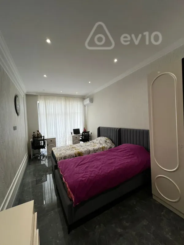 Satılır 4 otaqlı yeni tikili 170 m²