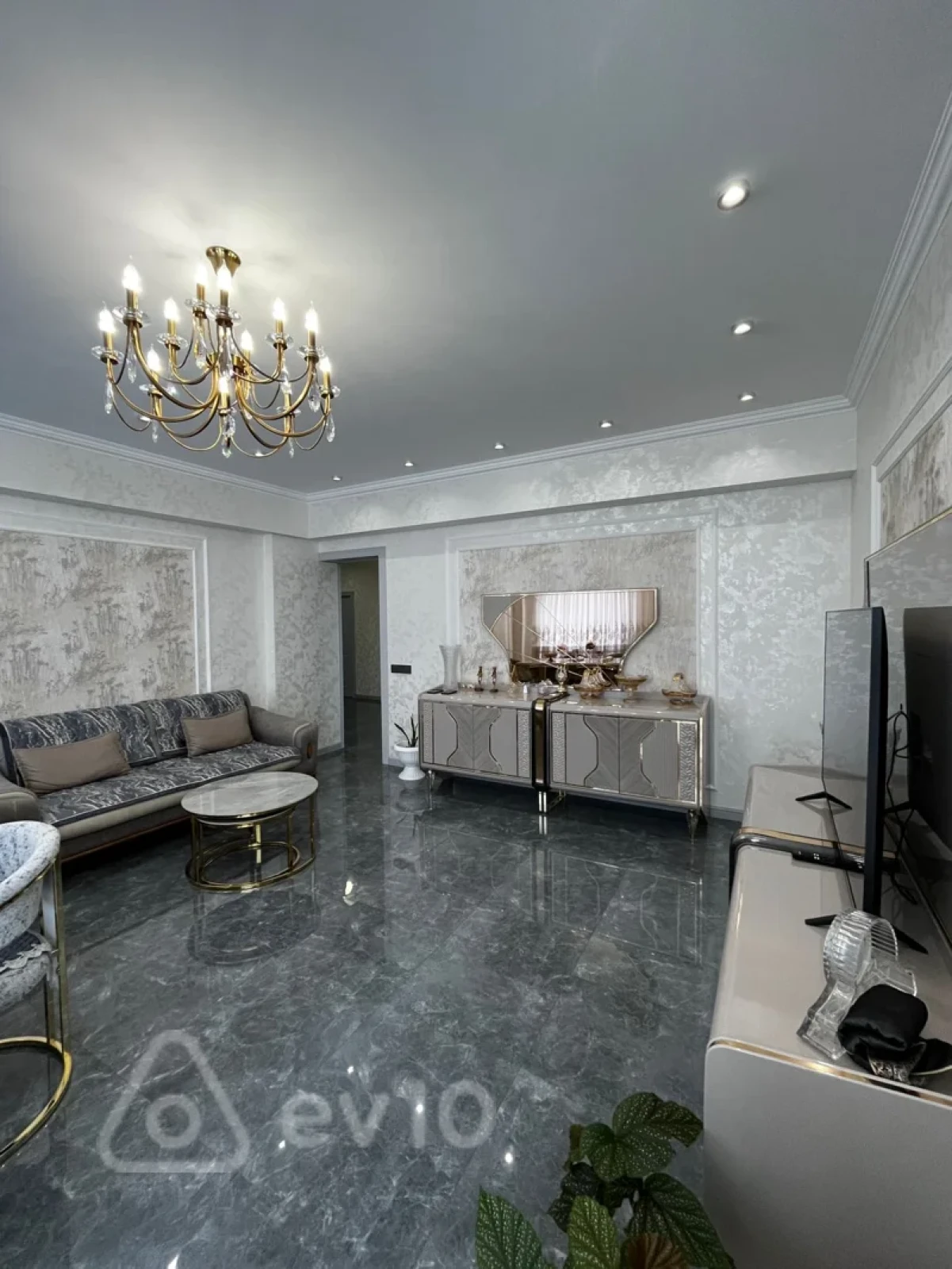 Satılır 4 otaqlı yeni tikili 170 m²