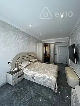 Satılır 4 otaqlı yeni tikili 170 m²