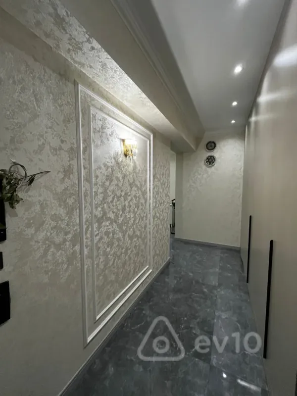 Satılır 4 otaqlı yeni tikili 170 m²