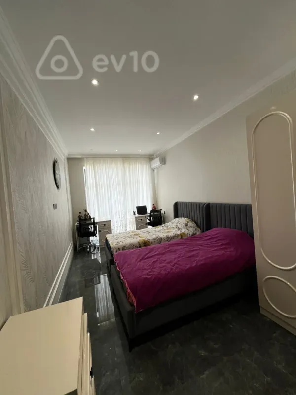 Satılır 4 otaqlı yeni tikili 170 m²