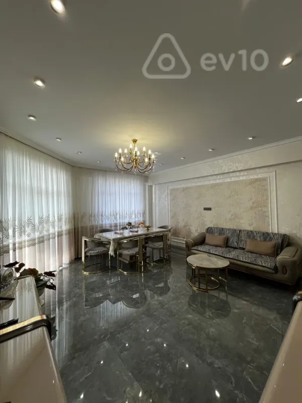 Satılır 4 otaqlı yeni tikili 170 m²