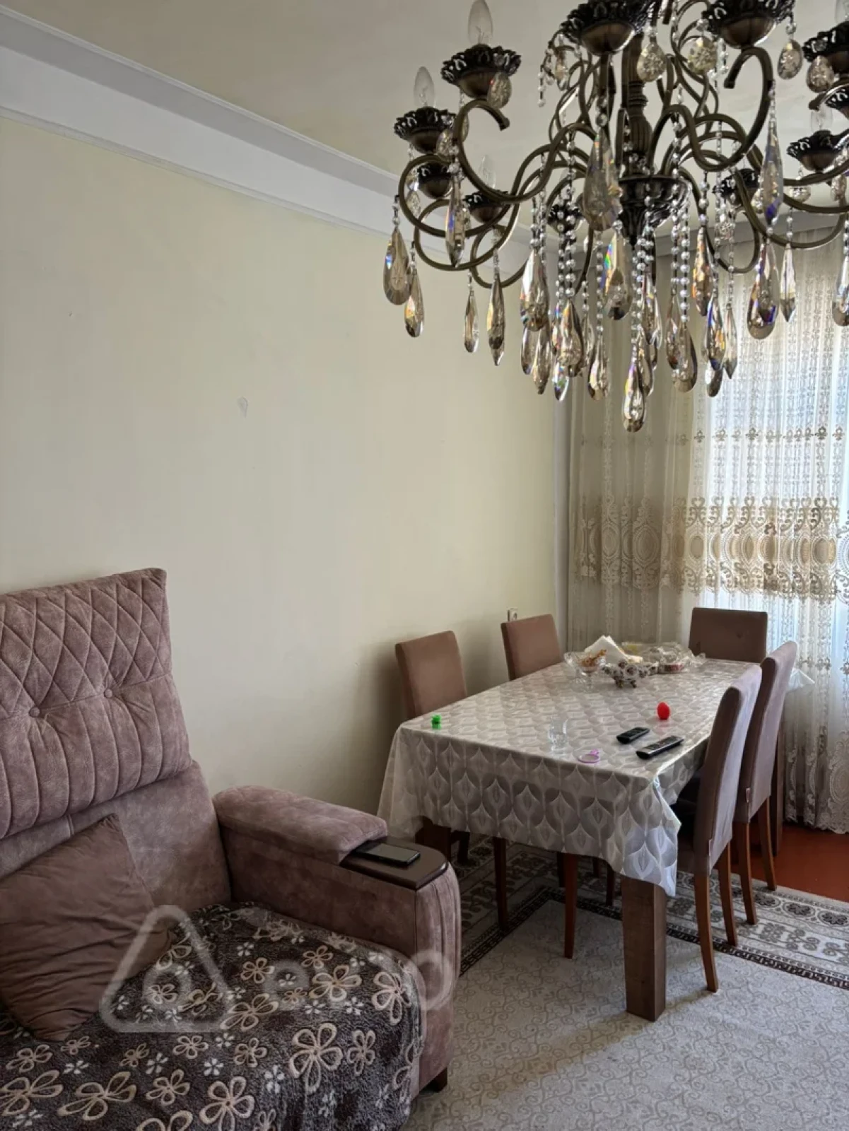 Satılır 3 otaqlı köhnə tikili 75 m²