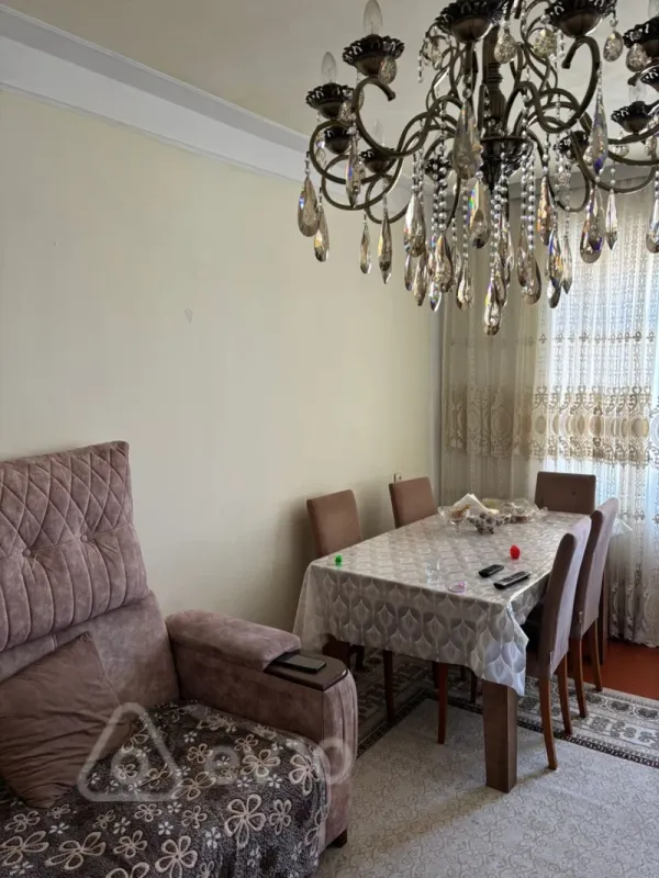 Satılır 3 otaqlı köhnə tikili 75 m²