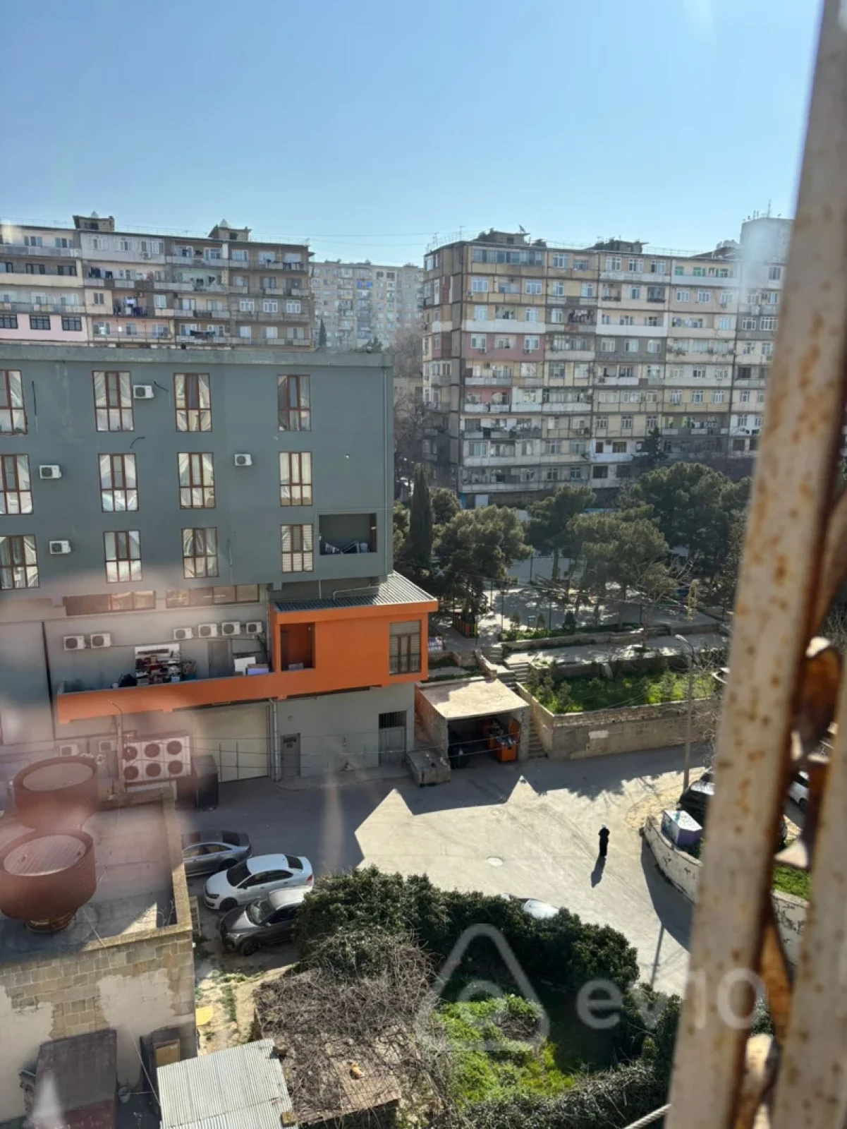 Satılır 3 otaqlı köhnə tikili 75 m²