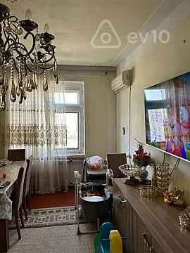 Satılır 3 otaqlı köhnə tikili 75 m²