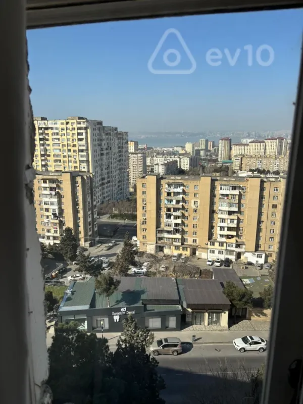 Satılır 3 otaqlı köhnə tikili 75 m²